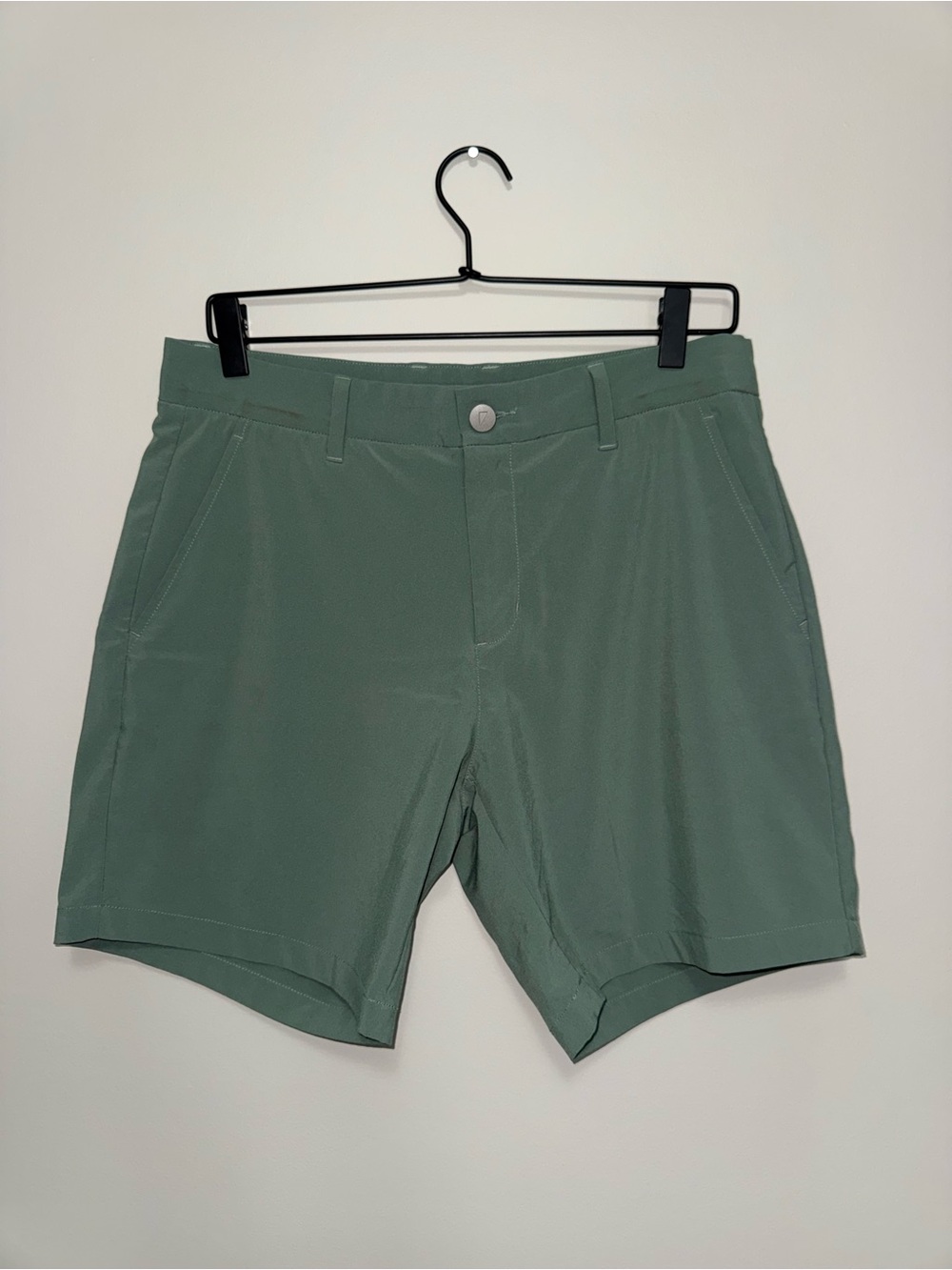 Primo Men's Golf Shorts in Sage Green